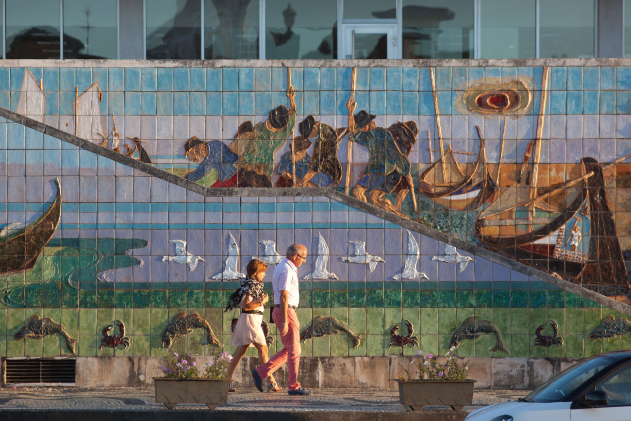 Painel de Azulejos de Cândido Teles na Rua dos Galitos